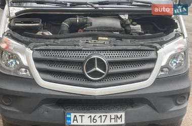 Седан Mercedes-Benz Sprinter 2015 в Ужгороде