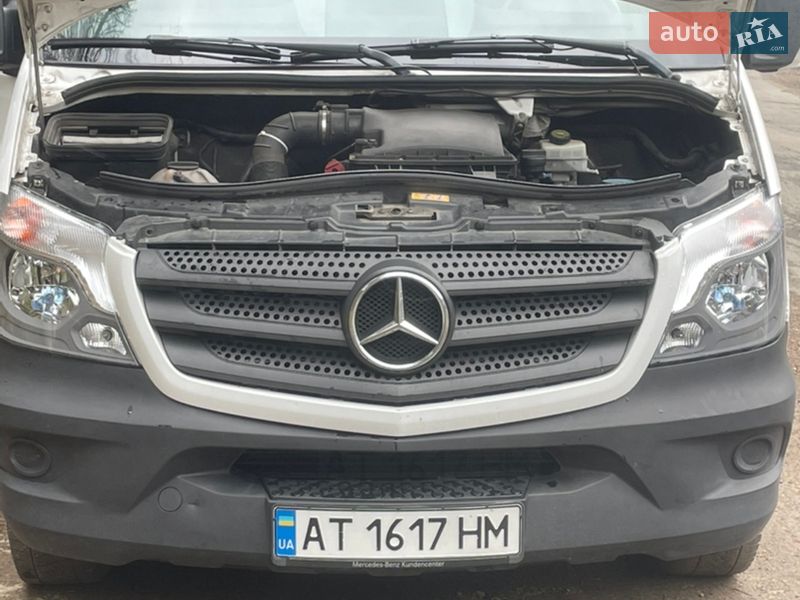 Седан Mercedes-Benz Sprinter 2015 в Ужгороде