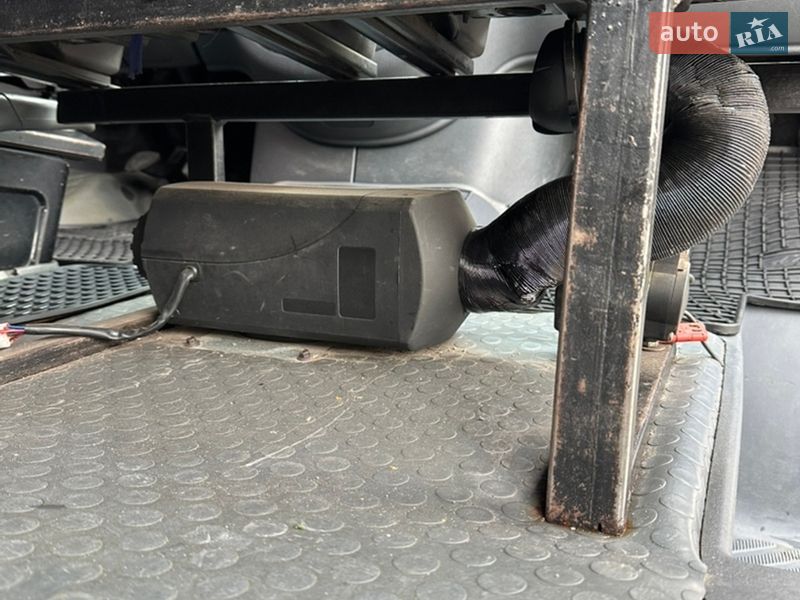 Грузопассажирский фургон Mercedes-Benz Sprinter 2004 в Шептицькому фото 16 Грузопассажирский фургон Mercedes-Benz Sprinter 2004 в Шептицькому