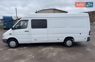 Микроавтобус грузовой (до 3,5т) Mercedes-Benz Sprinter 2001 в Нововолынске
