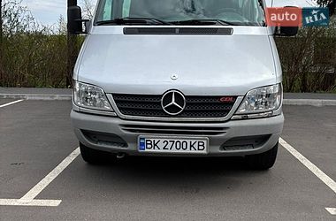Грузопассажирский фургон Mercedes-Benz Sprinter 2006 в Дубно