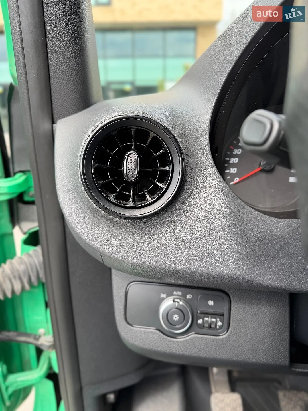 Mercedes-Benz Sprinter 2018 VIN WDB9076551P033204 фото оголошення 28 з 44