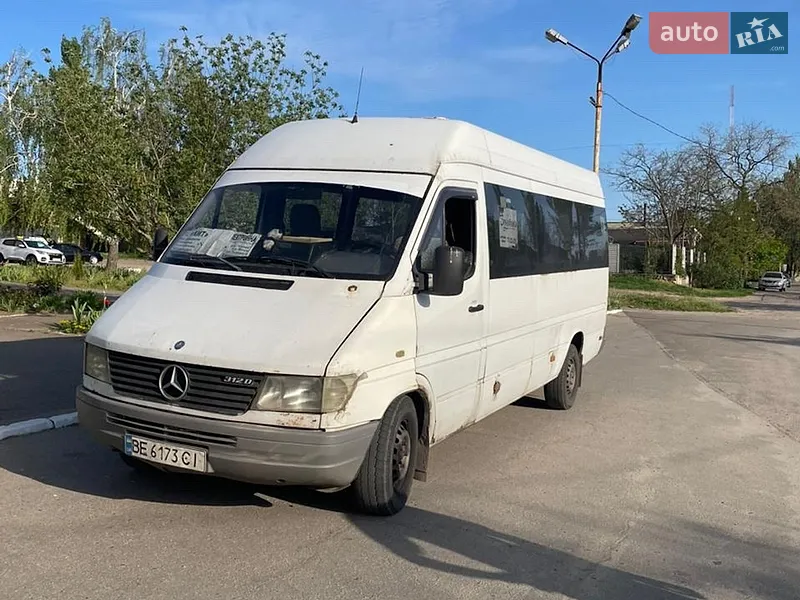 Mercedes-Benz Sprinter 2000