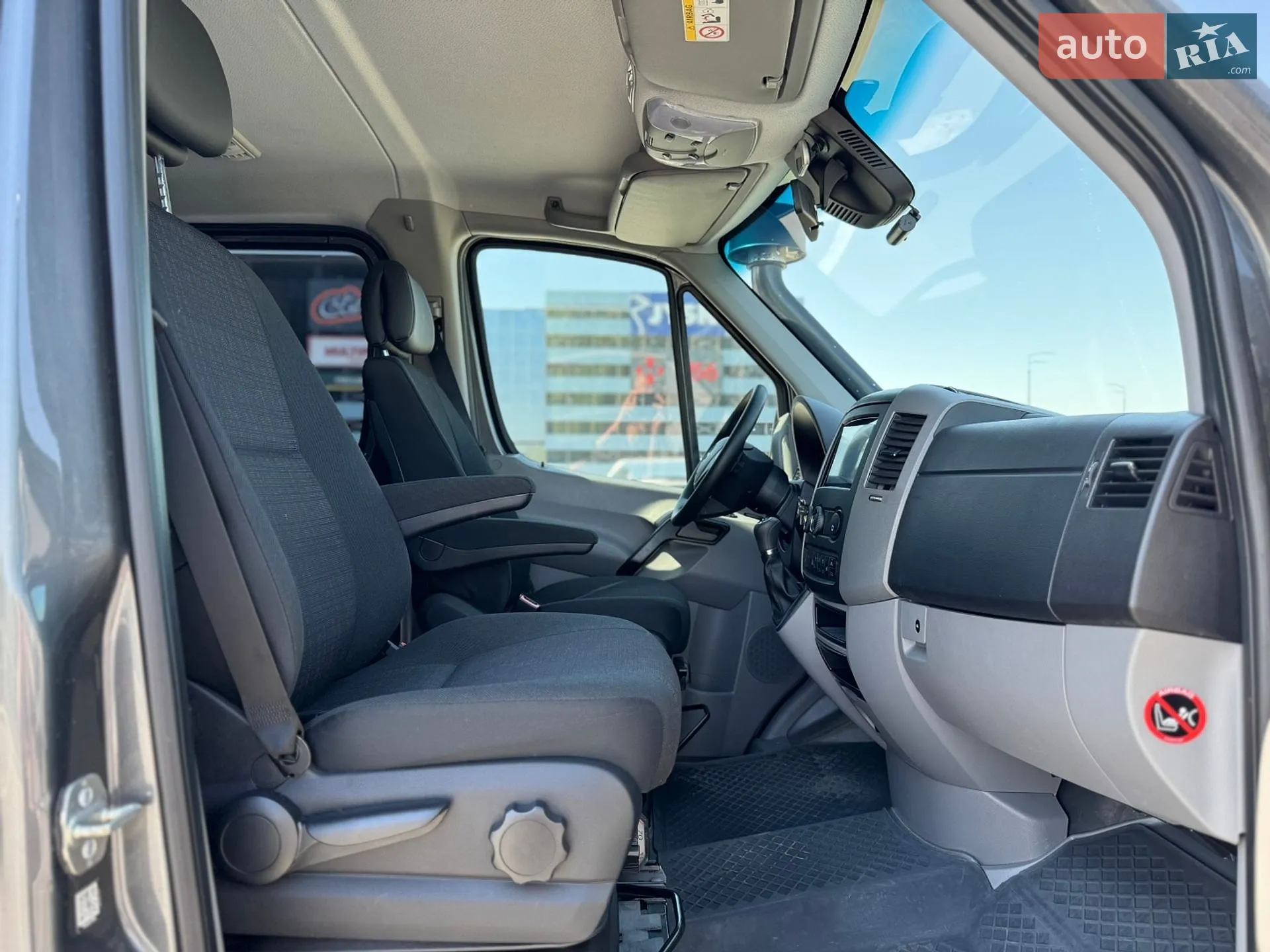 2017 Mercedes-Benz Sprinter - мініатюра 14
