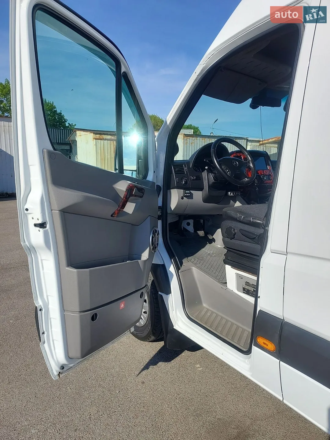 2011 Mercedes-Benz Sprinter - мініатюра 10