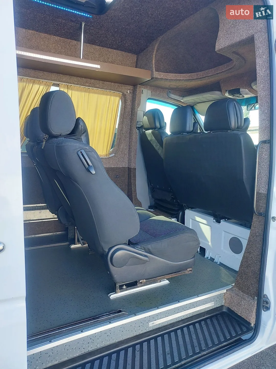 2011 Mercedes-Benz Sprinter - мініатюра 15