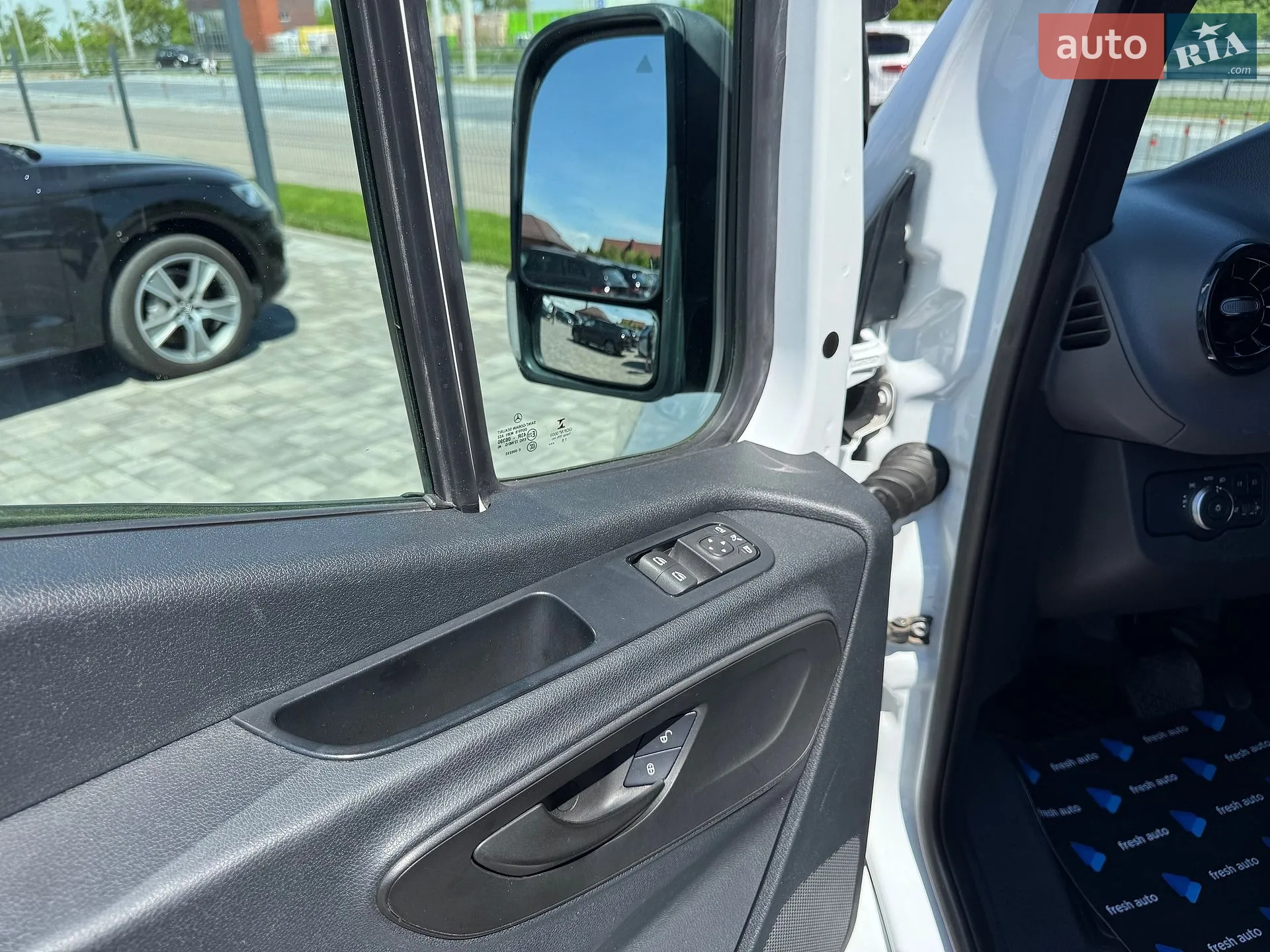 2018 Mercedes-Benz Sprinter - мініатюра 14