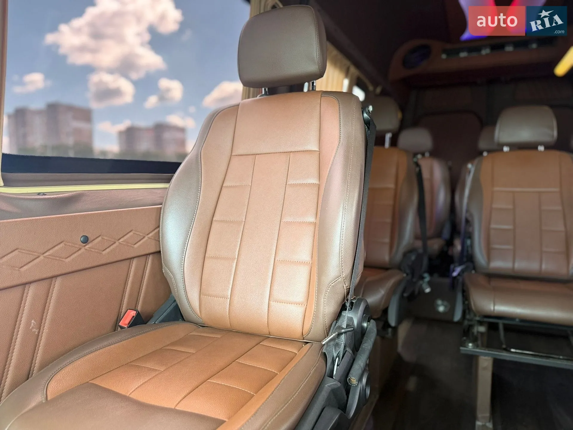 2016 Mercedes-Benz Sprinter - мініатюра 23