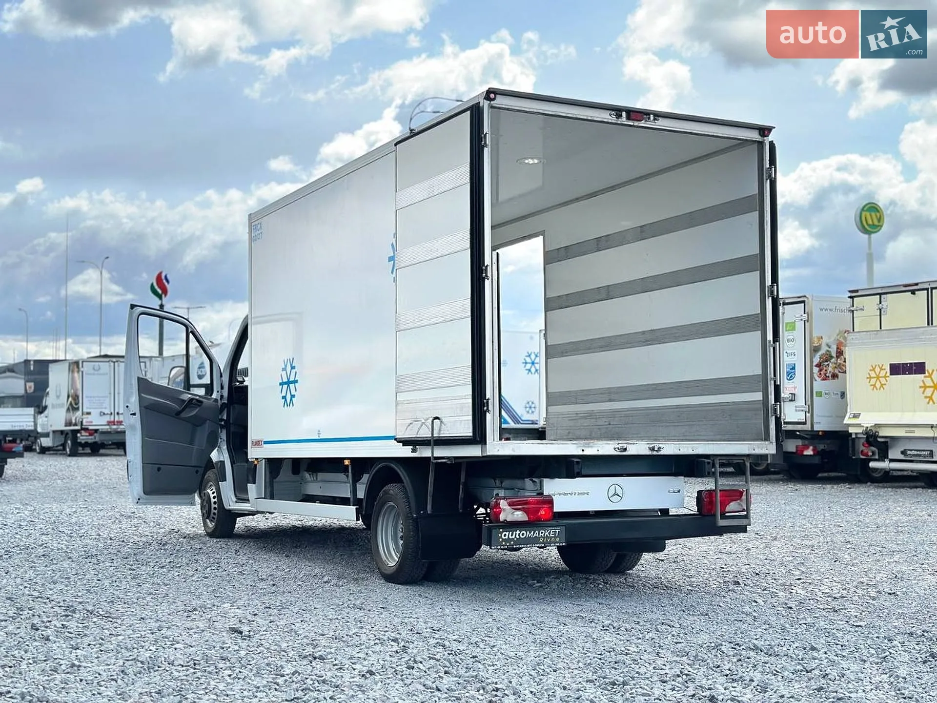 2019 Mercedes-Benz Sprinter - мініатюра 33