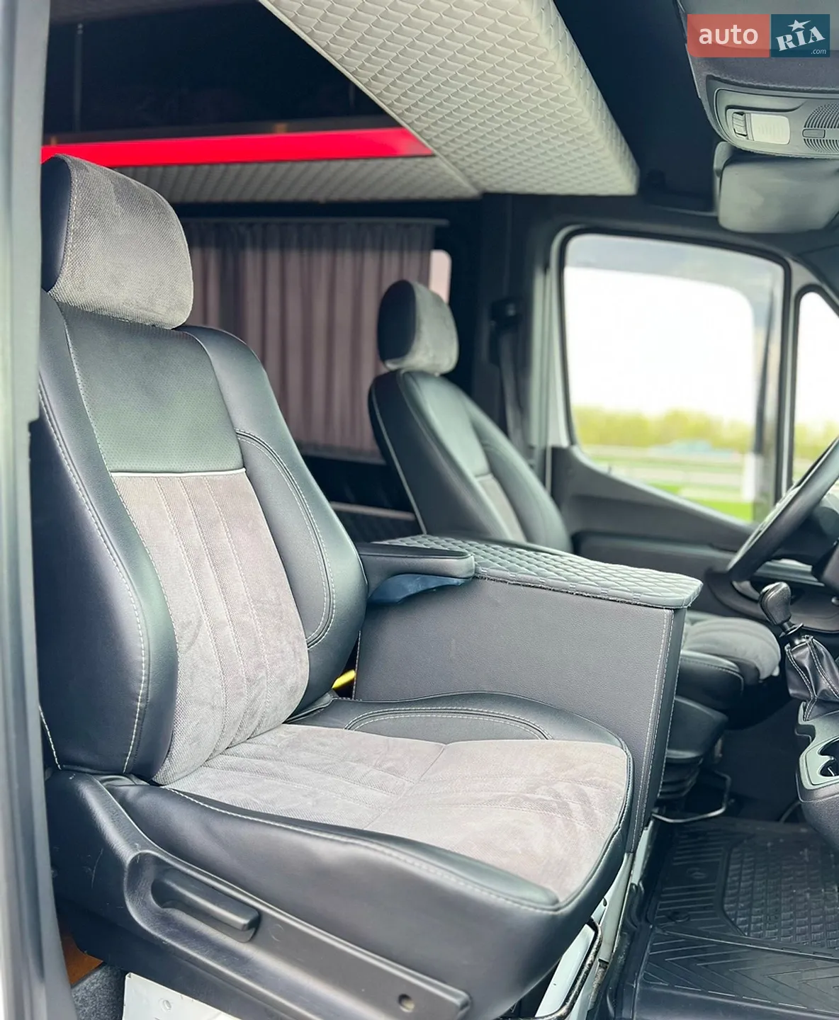 2019 Mercedes-Benz Sprinter - мініатюра 14