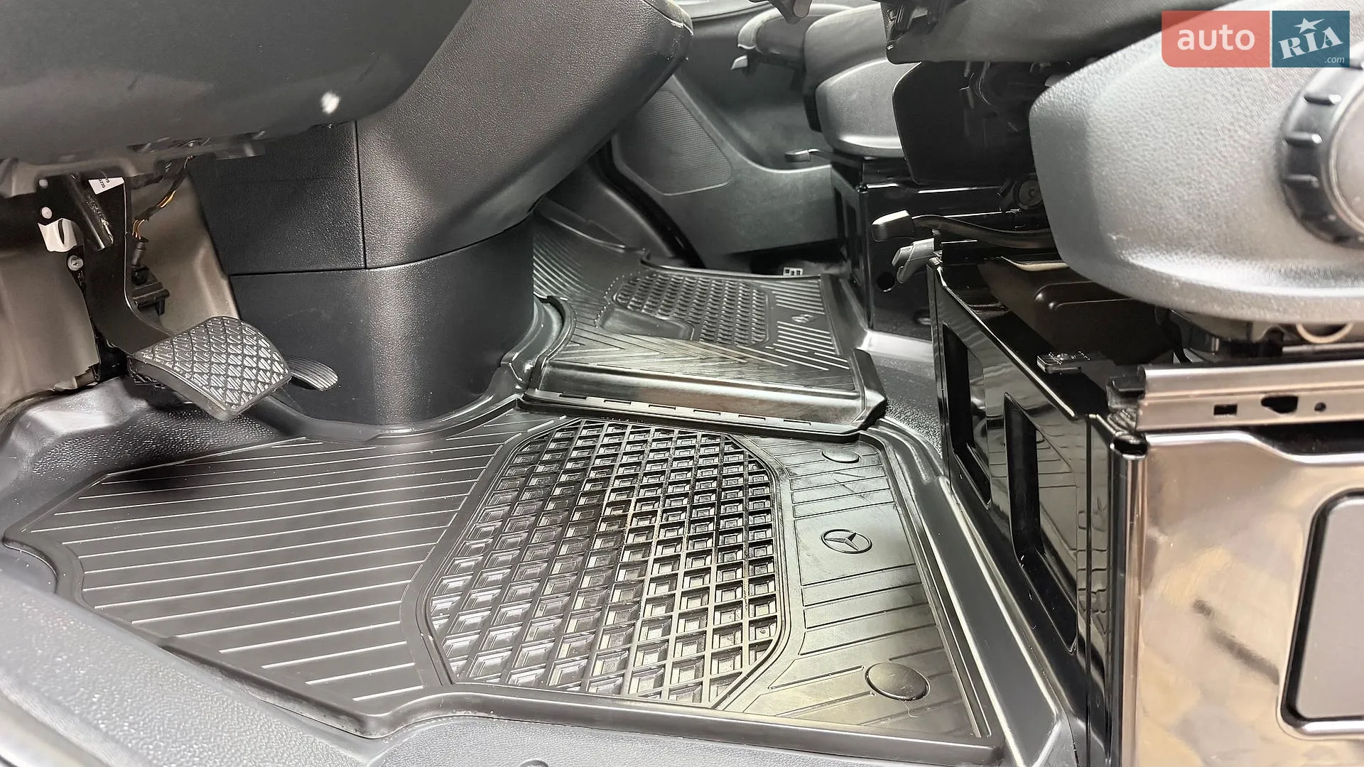 2022 Mercedes-Benz Sprinter - мініатюра 36