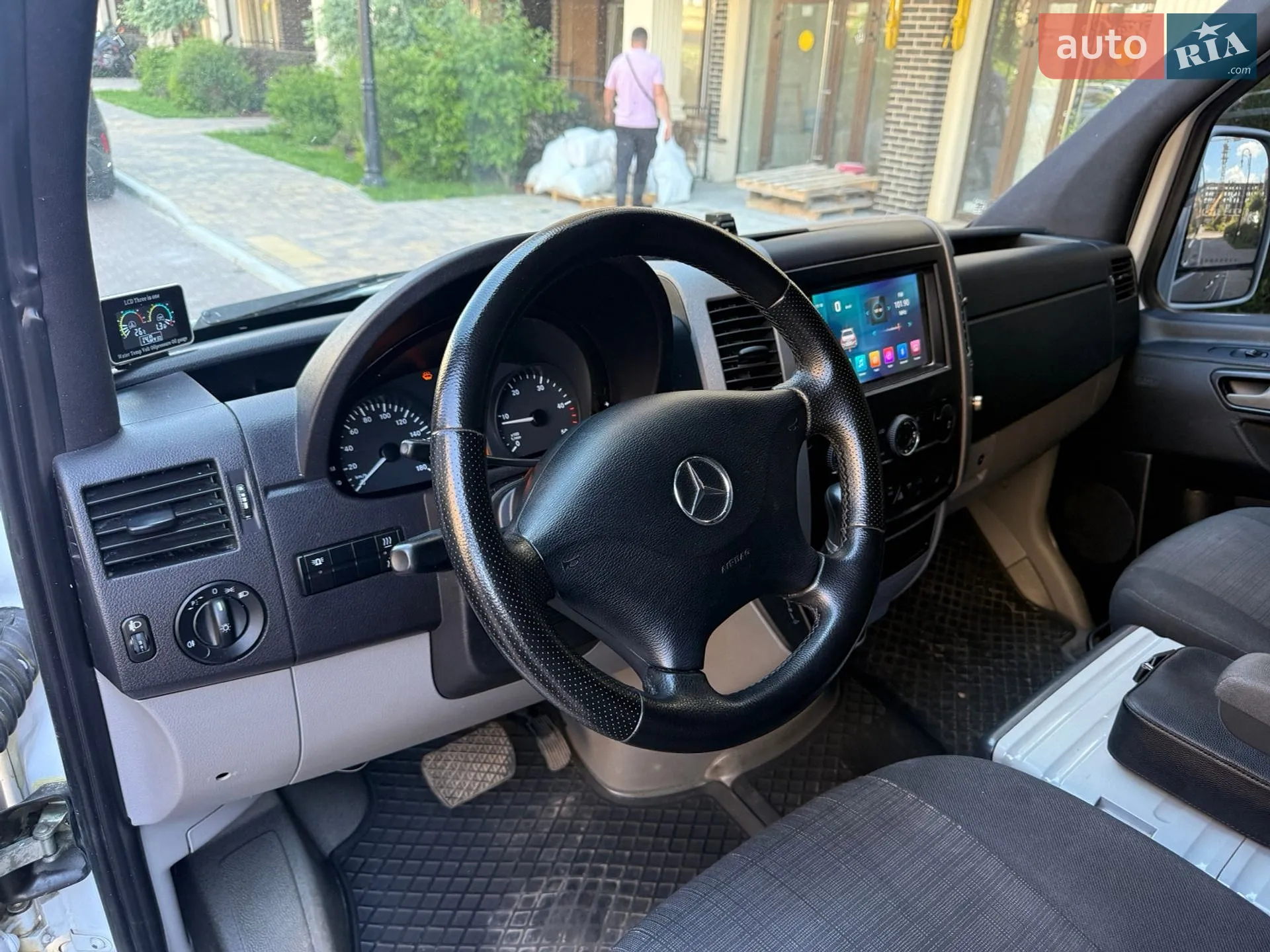 2015 Mercedes-Benz Sprinter - мініатюра 38