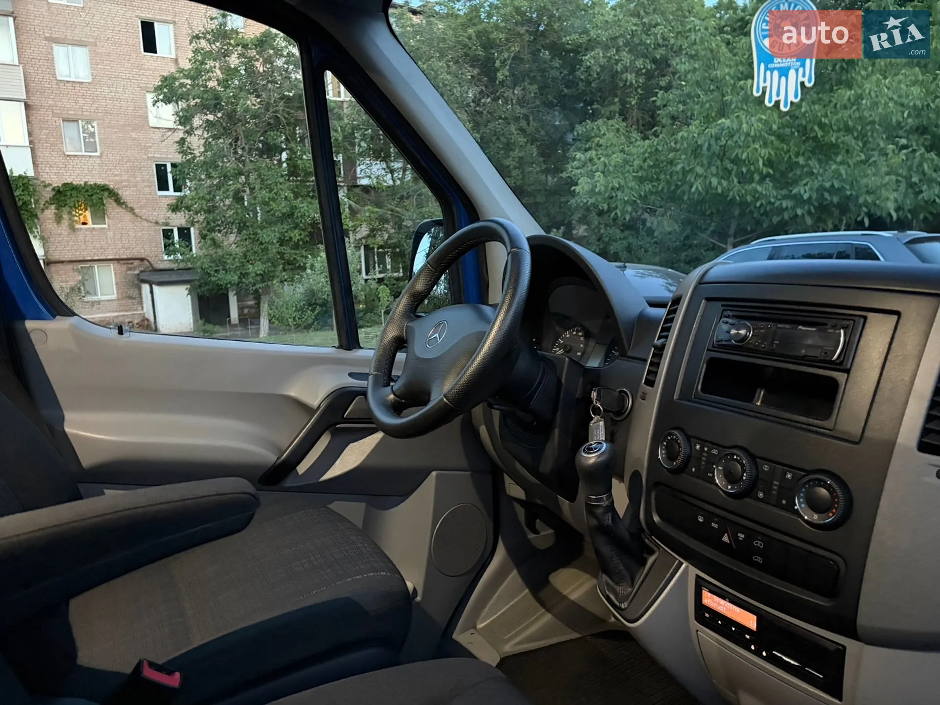 2015 Mercedes-Benz Sprinter - мініатюра 22