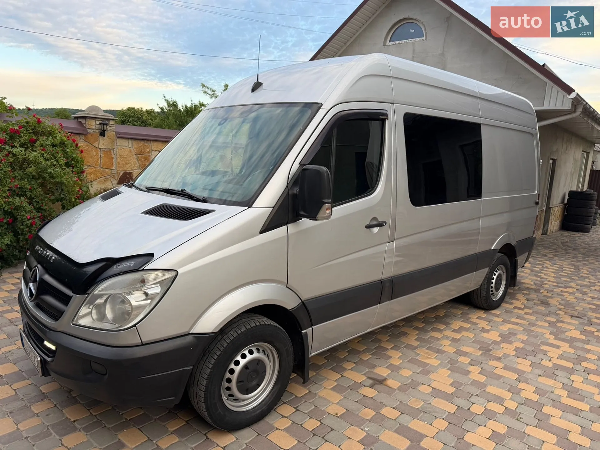 2011 Mercedes-Benz Sprinter - мініатюра 3