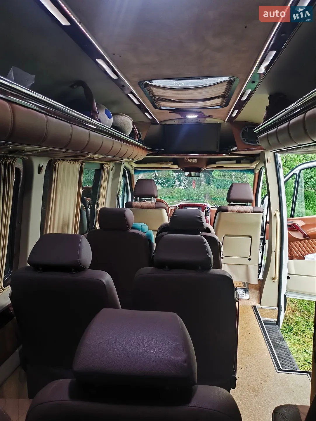 2010 Mercedes-Benz Sprinter - мініатюра 10