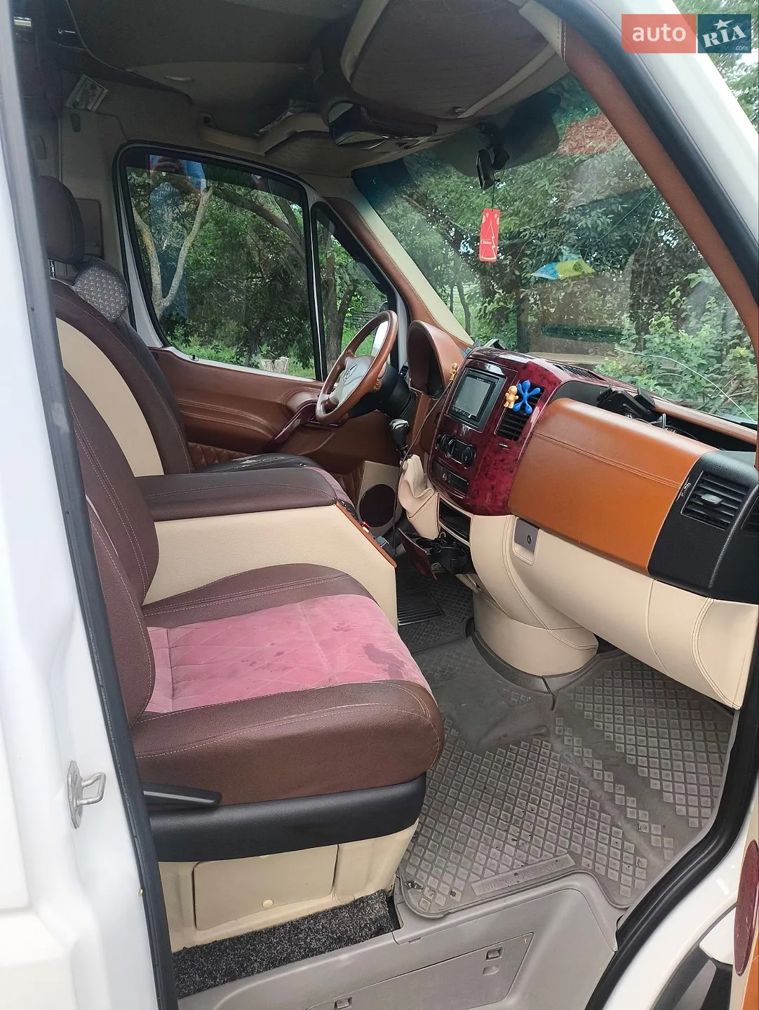 2010 Mercedes-Benz Sprinter - мініатюра 16