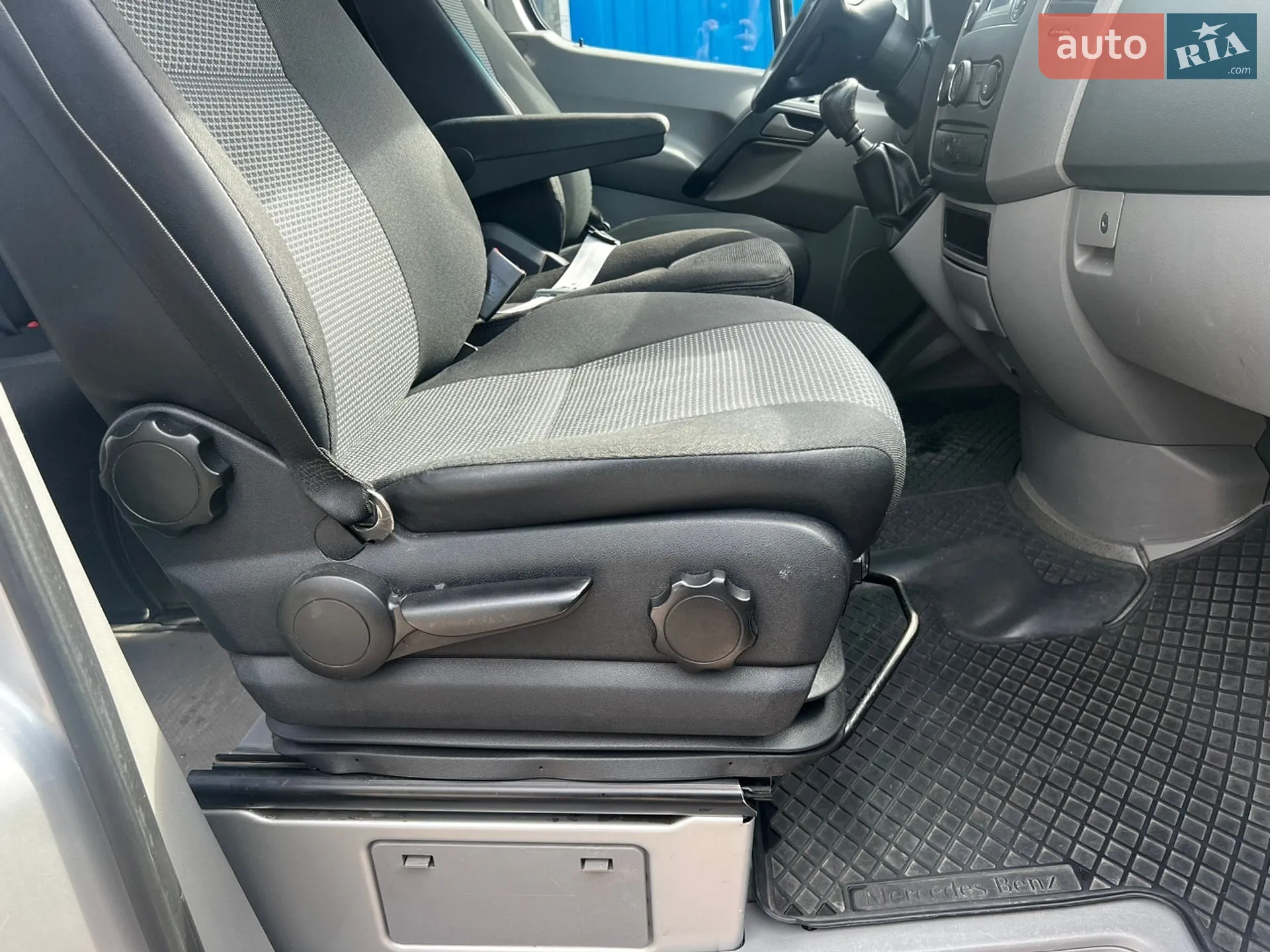 2013 Mercedes-Benz Sprinter - мініатюра 27