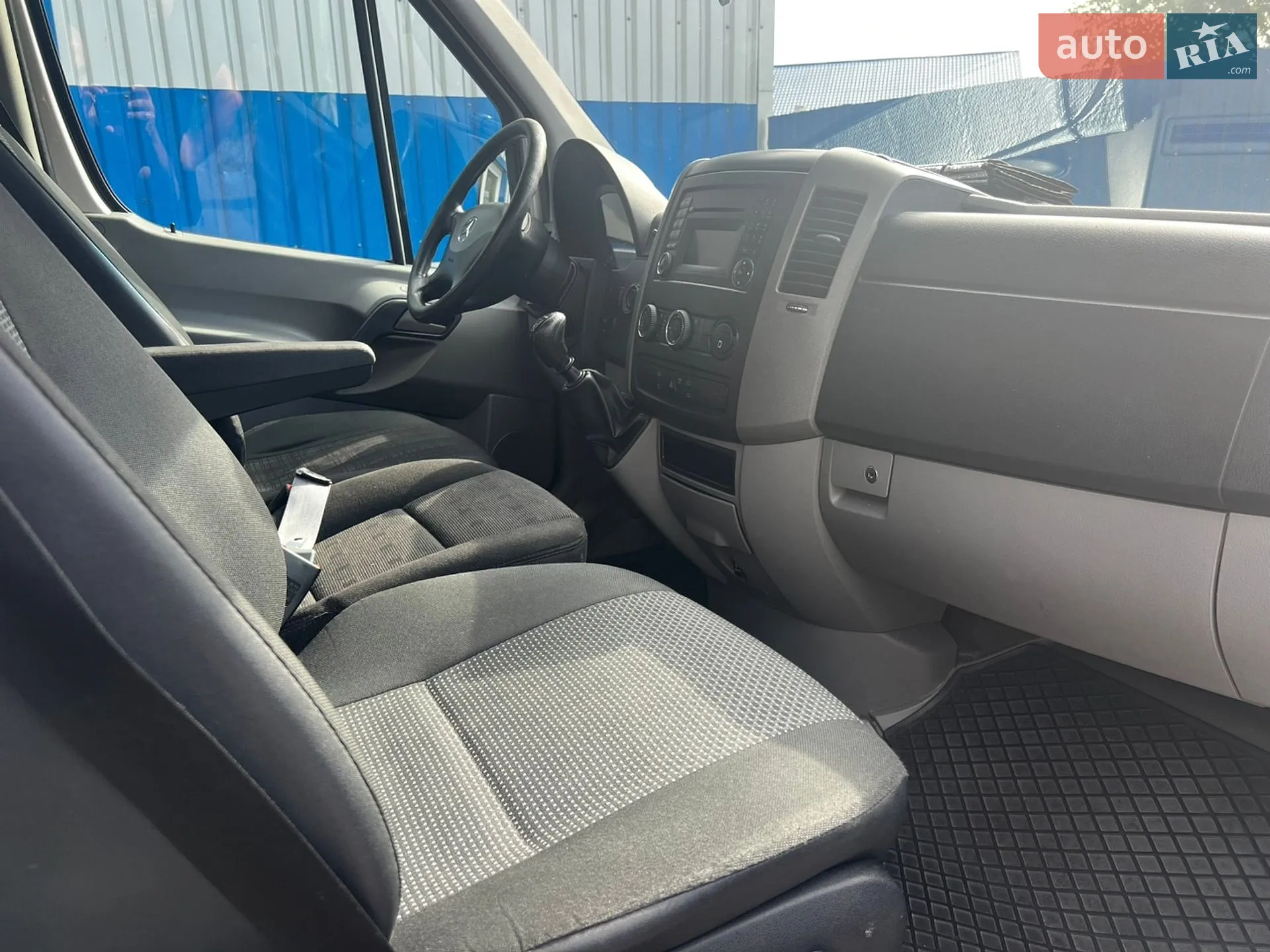 2013 Mercedes-Benz Sprinter - мініатюра 28