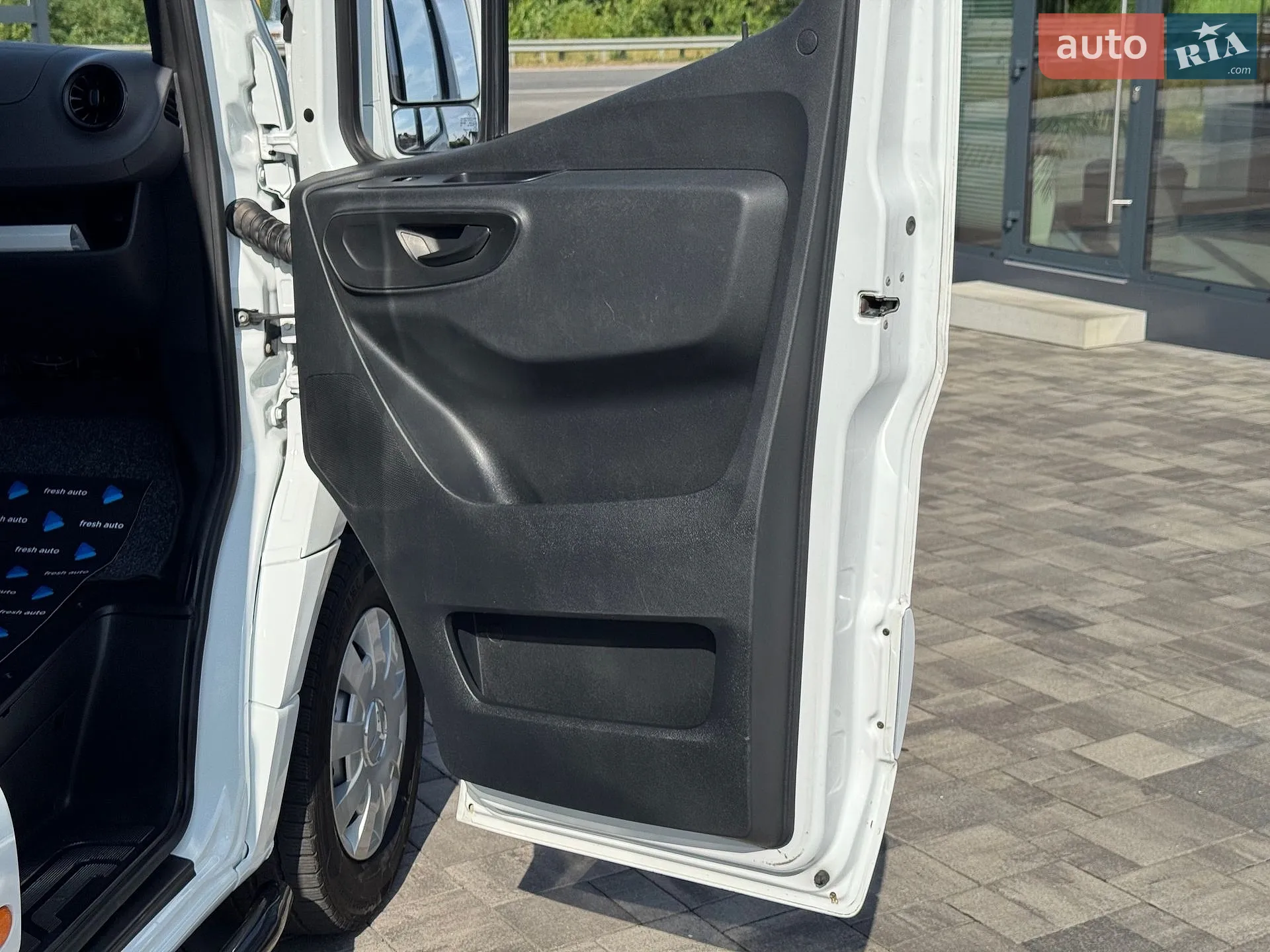 2018 Mercedes-Benz Sprinter - мініатюра 28