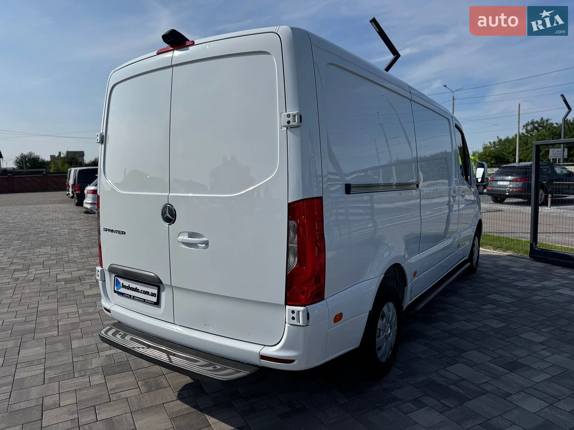 2018 Mercedes-Benz Sprinter - мініатюра 13