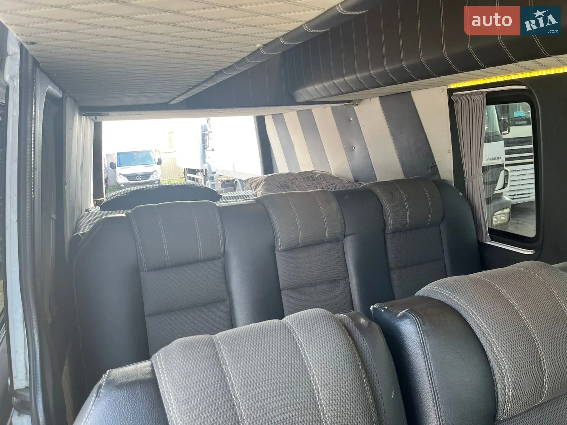 2015 Mercedes-Benz Sprinter - мініатюра 16