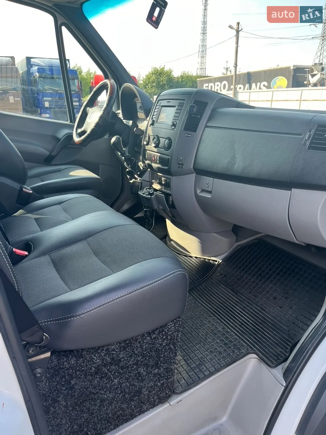 2015 Mercedes-Benz Sprinter - мініатюра 21