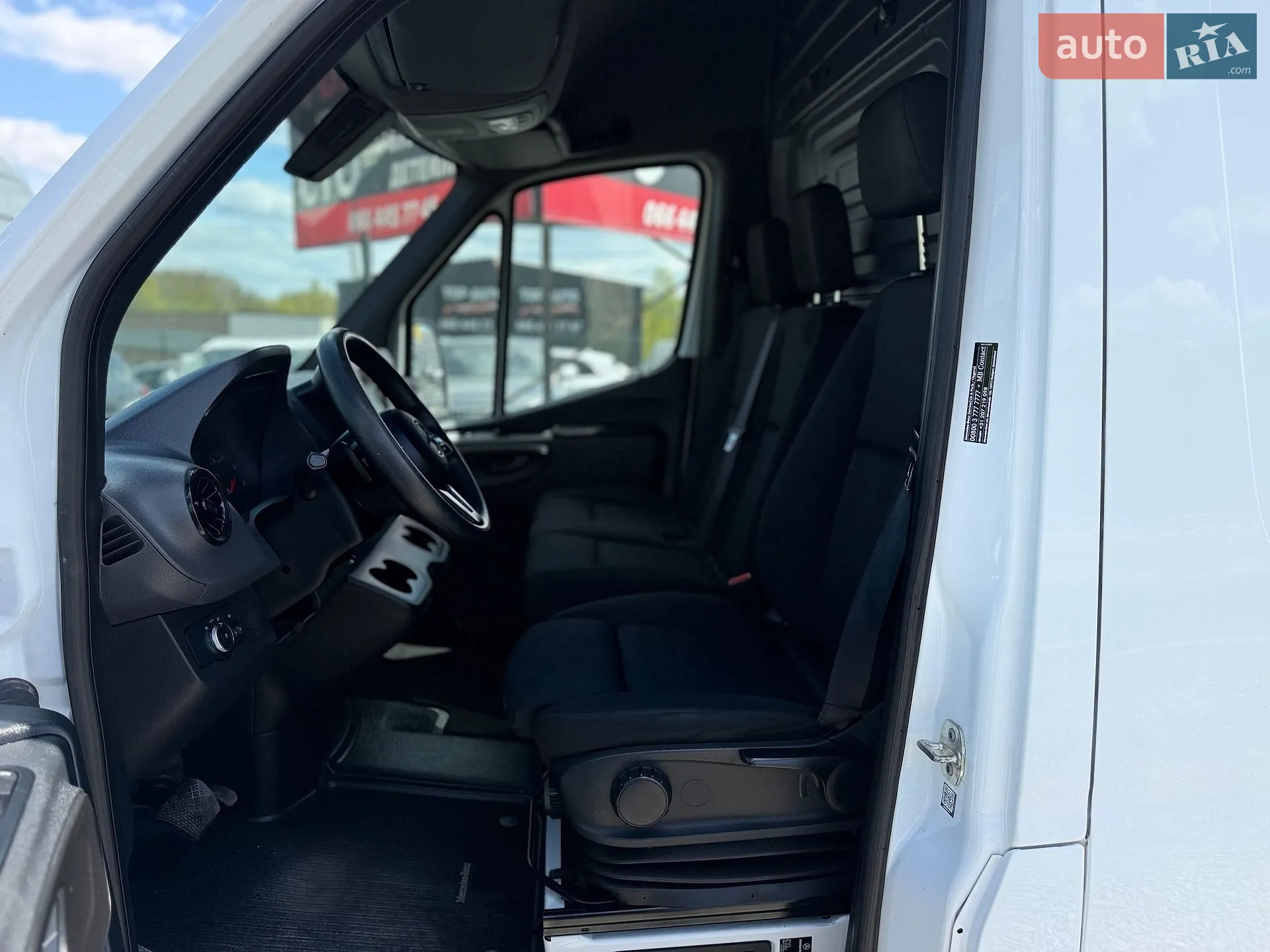 2021 Mercedes-Benz Sprinter - мініатюра 24