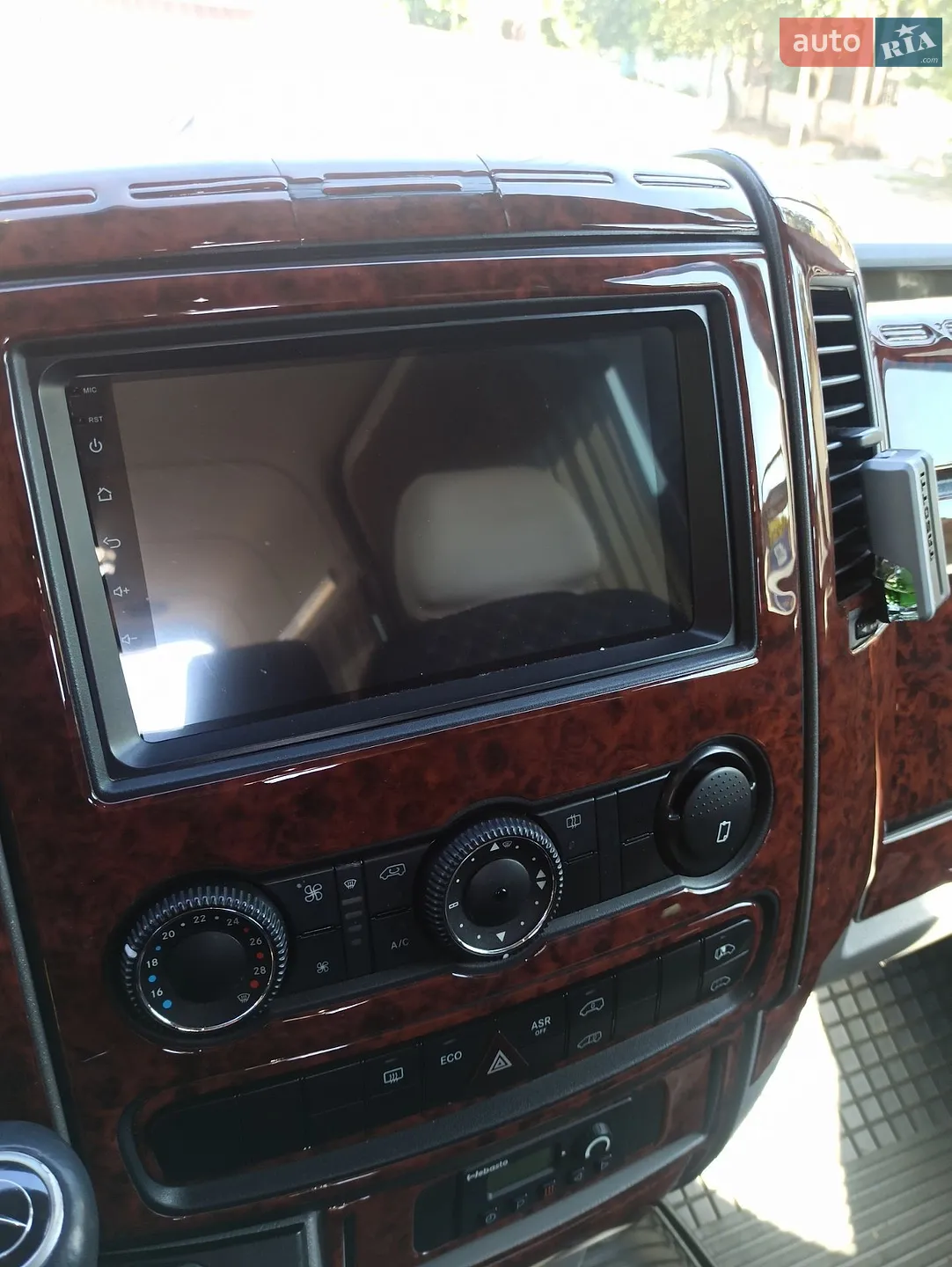 2014 Mercedes-Benz Sprinter - мініатюра 32