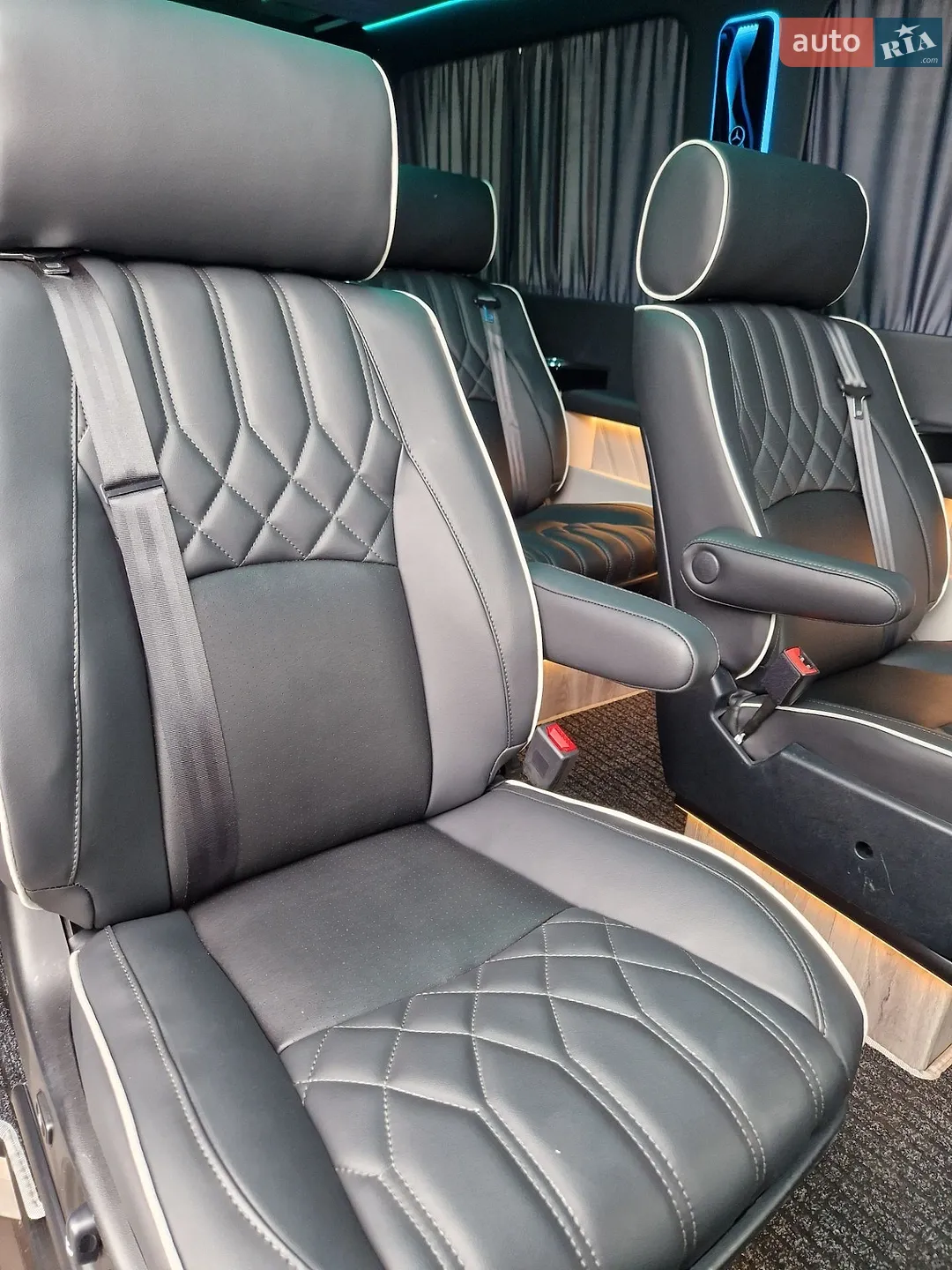 2021 Mercedes-Benz Sprinter - мініатюра 17