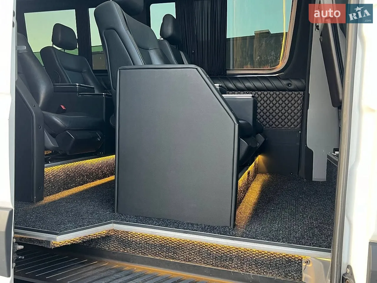 2018 Mercedes-Benz Sprinter - мініатюра 42