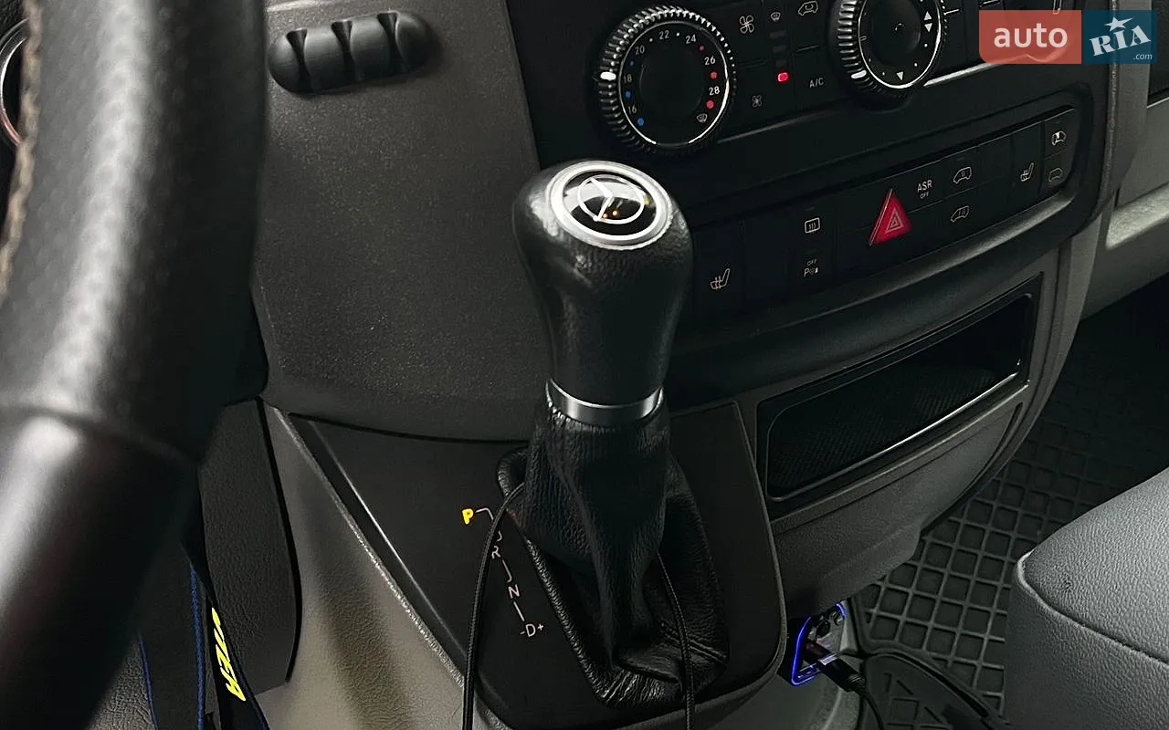 2015 Mercedes-Benz Sprinter - мініатюра 11