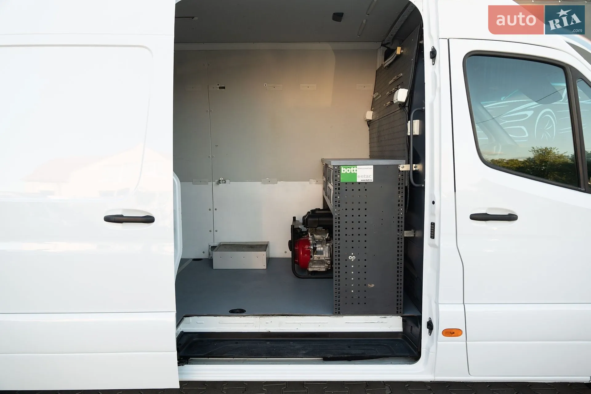 2019 Mercedes-Benz Sprinter - мініатюра 12