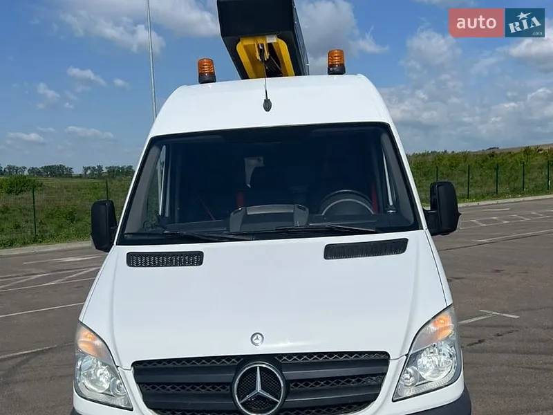 Mercedes-Benz Sprinter 2013