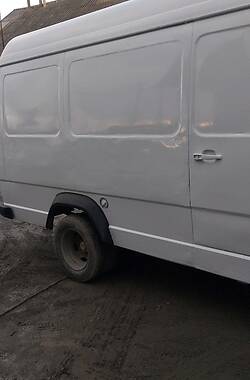 Грузовой фургон Mercedes-Benz T1 1995 в 