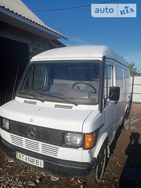  Mercedes-Benz T1 1994 в Надворной