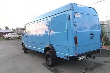 Грузовой фургон Mercedes-Benz T1 1992 в 