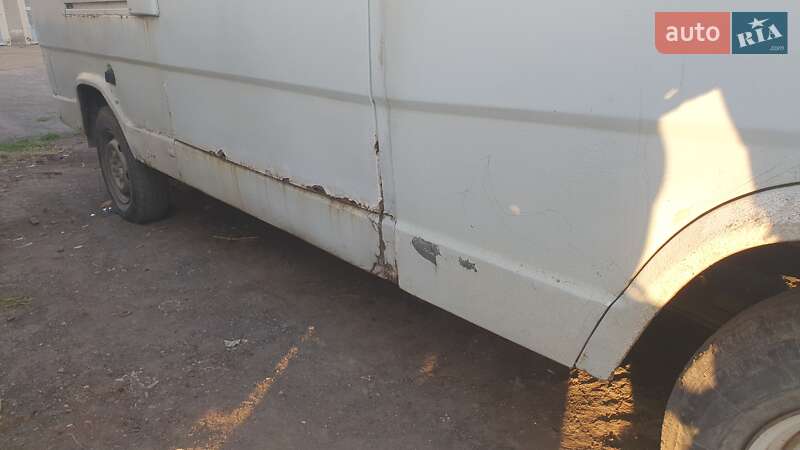 Микроавтобус Mercedes-Benz T1 1993 в Ивано-Франковске фото 5 Микроавтобус Mercedes-Benz T1 1993 в Ивано-Франковске