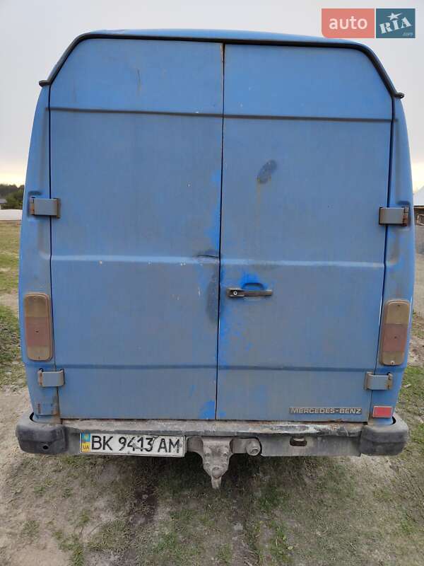 Другие автобусы Mercedes-Benz T1 1995 в Вараше