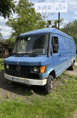 Грузовой фургон Mercedes-Benz T1 1990 в Коростене