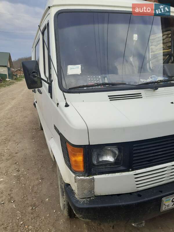 Мікроавтобус Mercedes-Benz T1 1995 в Заліщиках фото 3 Мікроавтобус Mercedes-Benz T1 1995 в Заліщиках