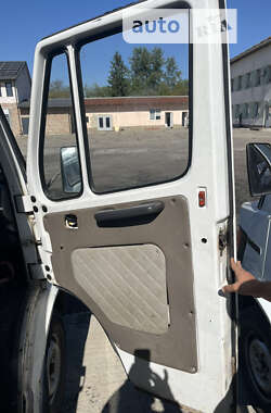 Приміський автобус Mercedes-Benz T1 1994 в 