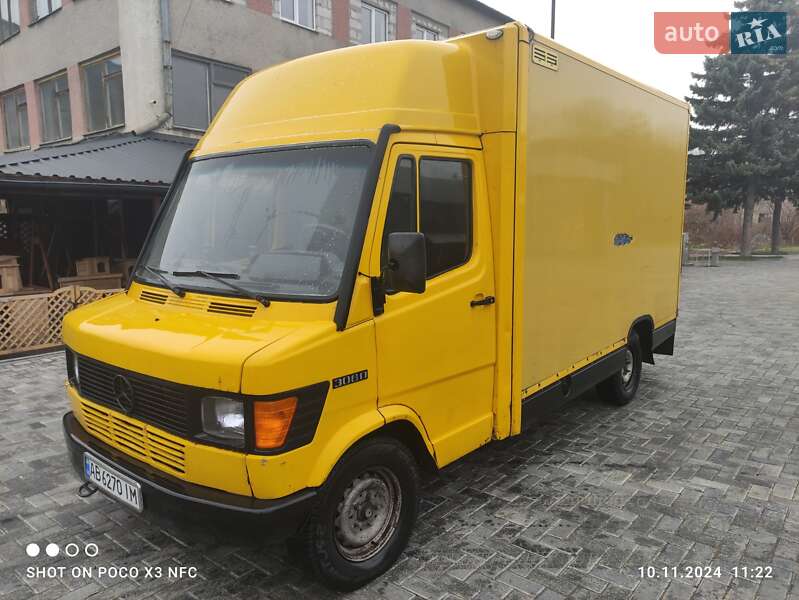 Вантажний фургон Mercedes-Benz T1 1995 в Немирові