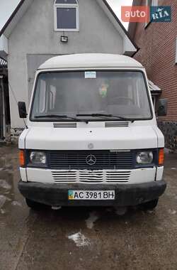 Вантажопасажирський фургон Mercedes-Benz T1 1993 в Луцьку