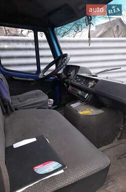Грузовой фургон Mercedes-Benz T1 1991 в 