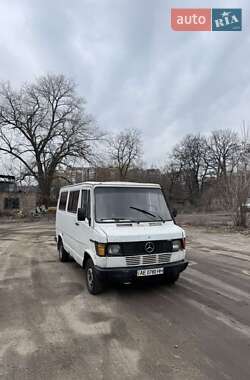 Вантажопасажирський фургон Mercedes-Benz T1 1988 в Дніпрі