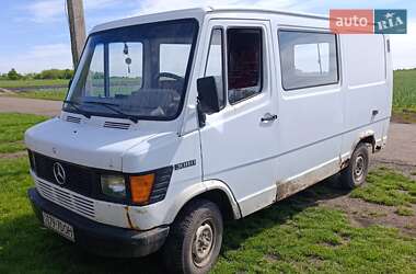Вантажний фургон Mercedes-Benz T1 1994 в Благовіщенську