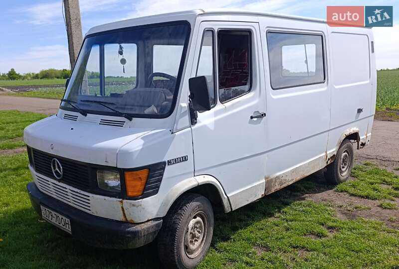 Вантажний фургон Mercedes-Benz T1 1994 в 