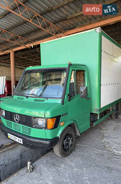 Вантажний фургон Mercedes-Benz T1 1995 в Смілі