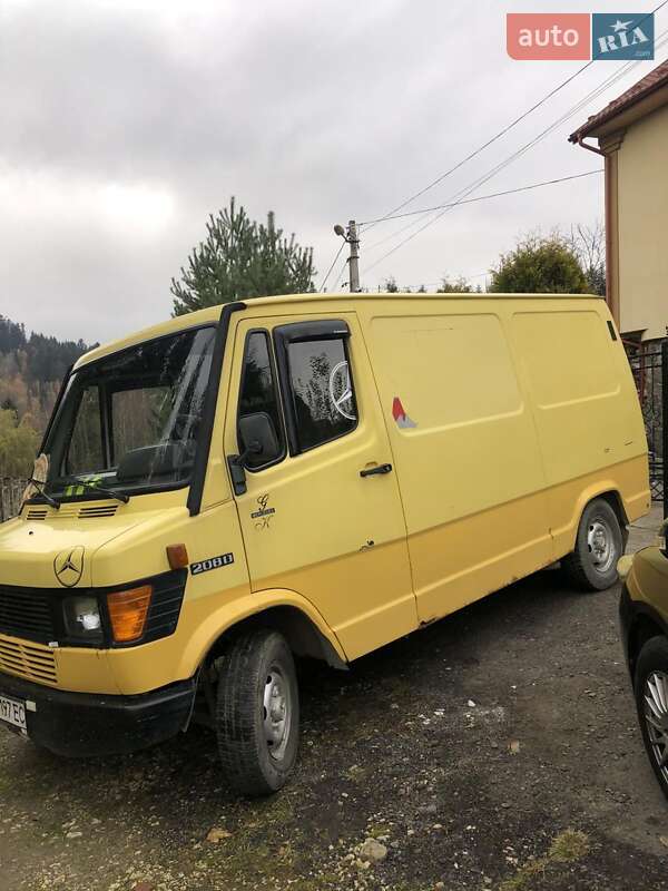 Вантажопасажирський фургон Mercedes-Benz T1 1994 в Східниці фото 6 Вантажопасажирський фургон Mercedes-Benz T1 1994 в Східниці