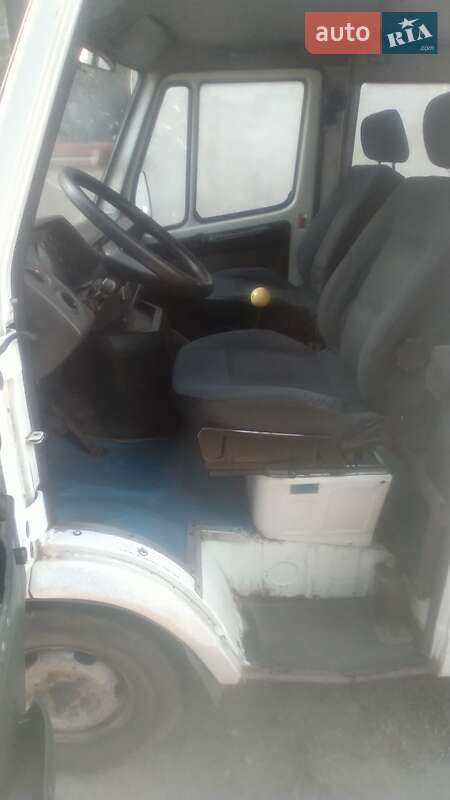 Мікроавтобус Mercedes-Benz T1 1989 в Дніпрі